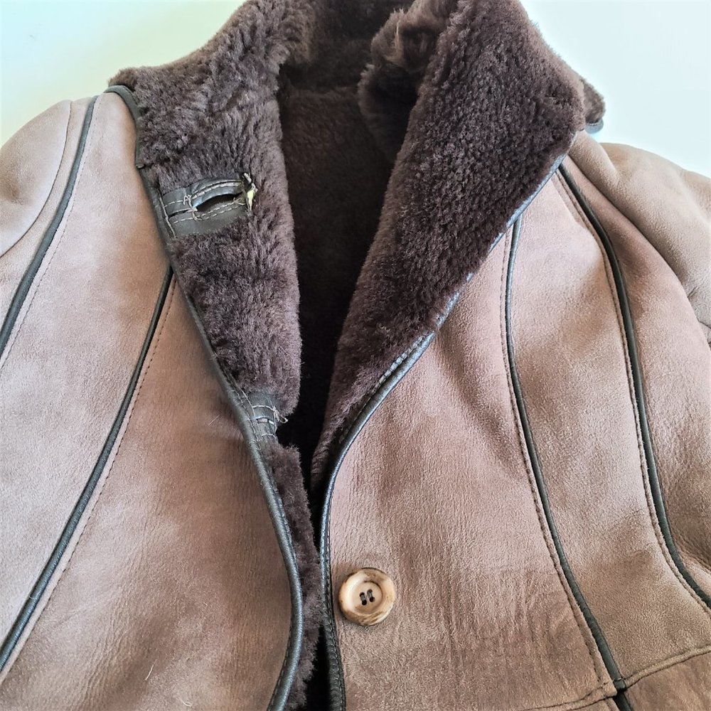 Real shearling/sheepskin Leather Attic Vintage long coat with leather details. - Picture 11 of 16